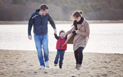 Family photography – beach shoots aren’t just for summer