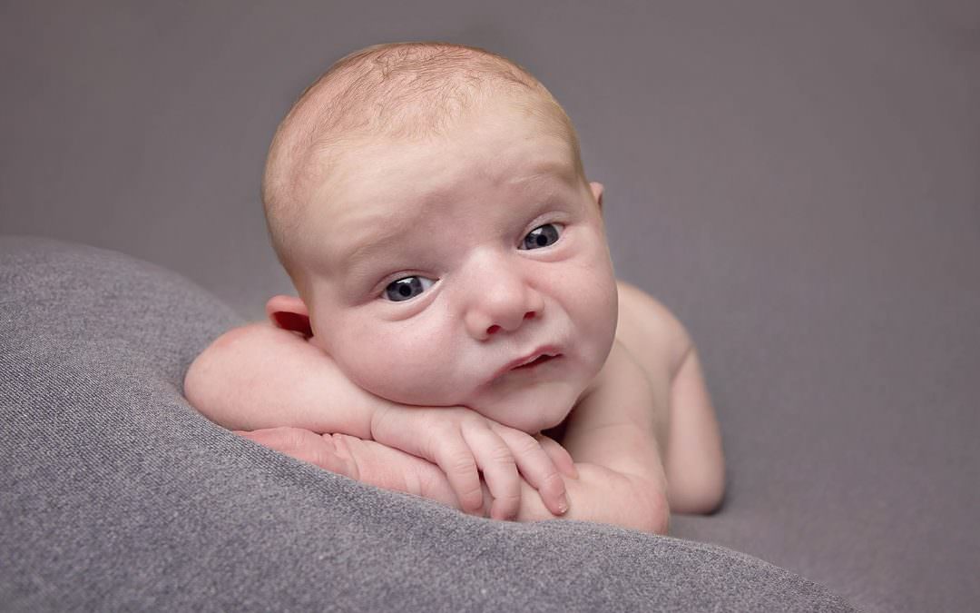 Newborn photos – awake is the new asleep!