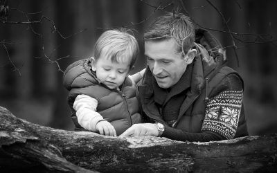 Black and White photos – simplicity can be best. Family photographer Winchester